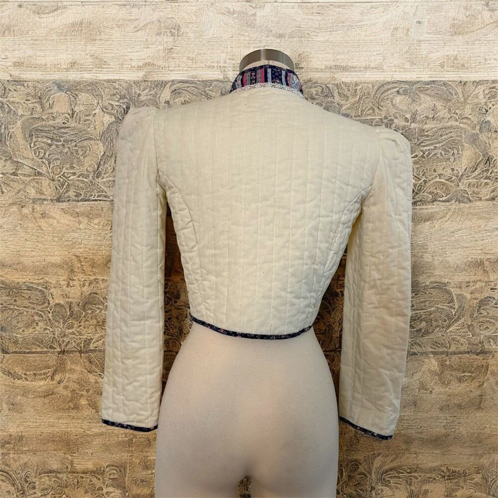 Vintage 1970s White Quilted Fitted Puff Prairie Jacket Cropped XS Small - Picture 3 of 5